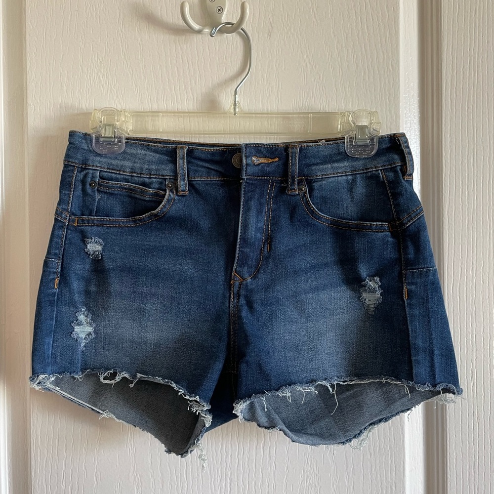 Pull&Bear distressed low waist shorts